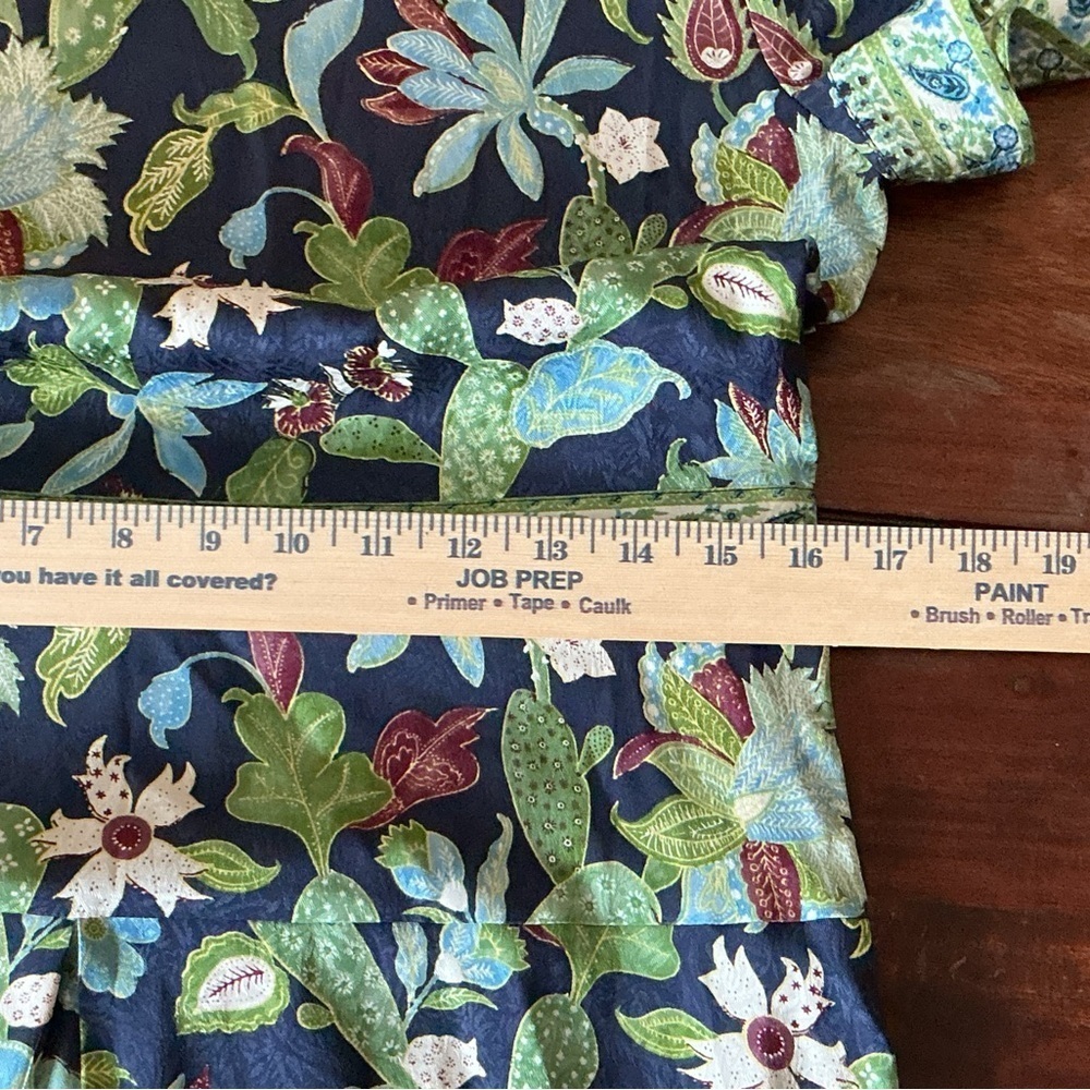Tory Burch Garden Wisteria Silk Dress Size 6 Fit & Flare, Side Zip, Button Back - Picture 8 of 8